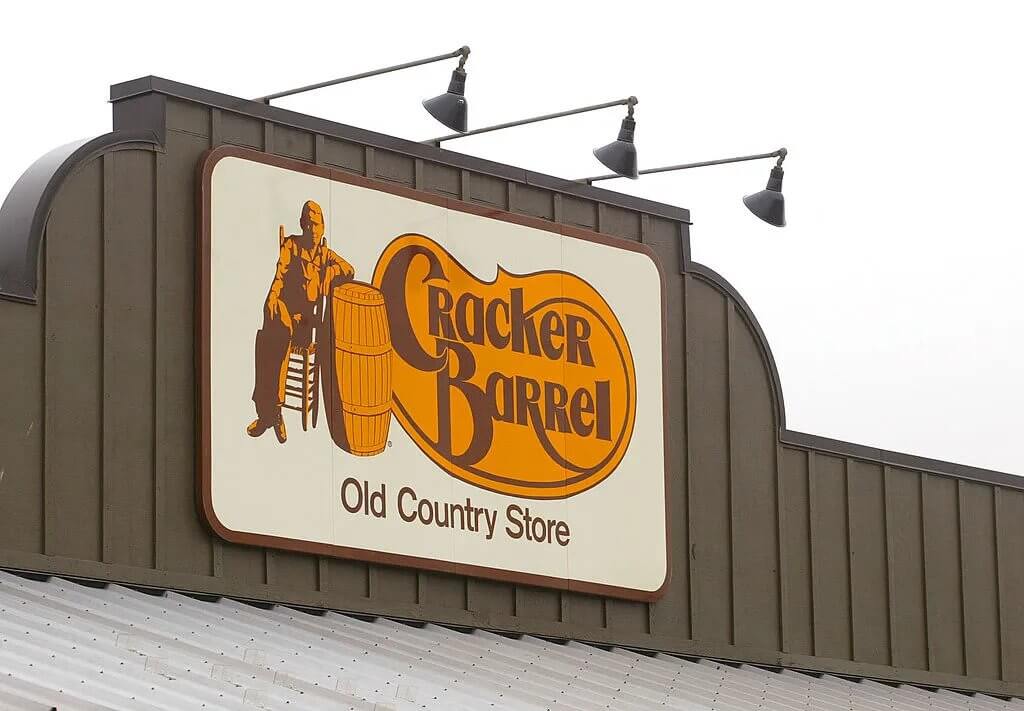 cracker barrel conway ar