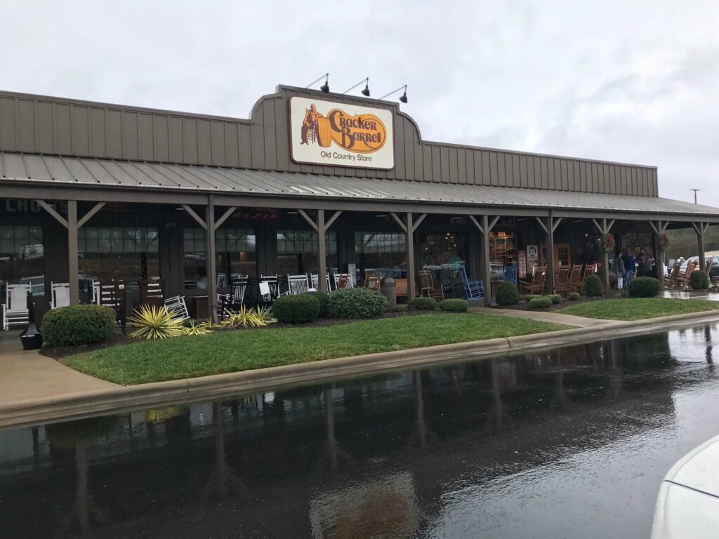 cracker barrel hickory nc